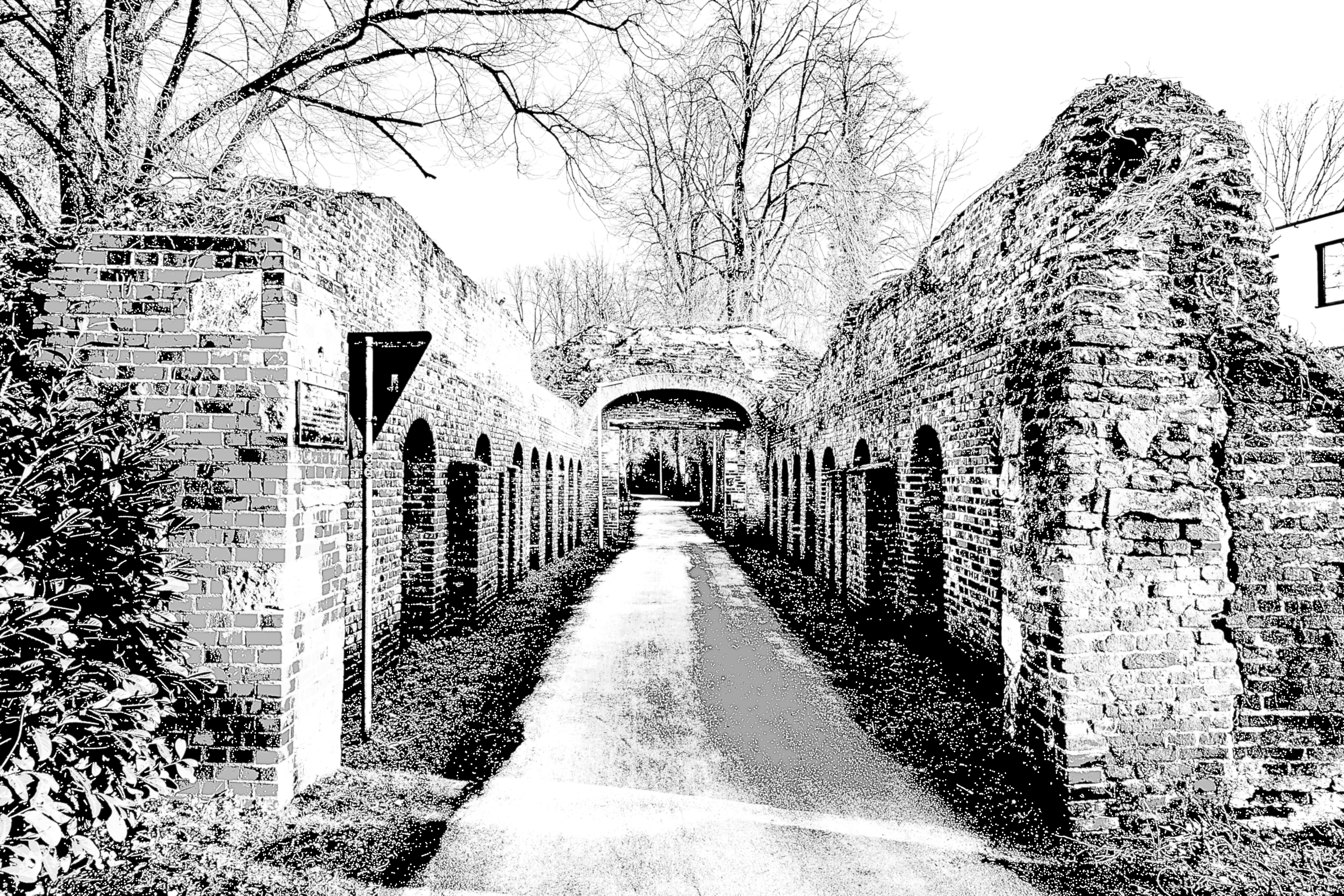 Torhausruine der Ludgerusburg im Stadtpark, Foto Günter Seggebäing